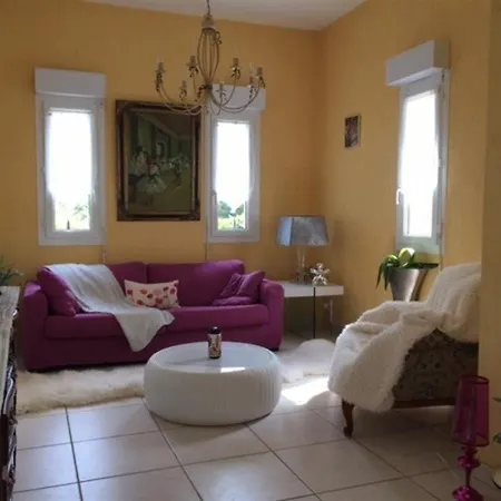 House Aux Abatilles Вилла